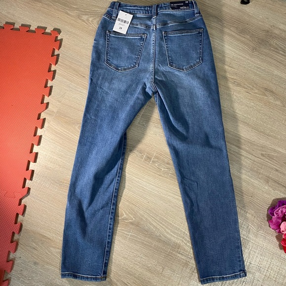 Forever 21 Medium Denim Westwood Mom Jean Size 28 - Picture 3 of 6